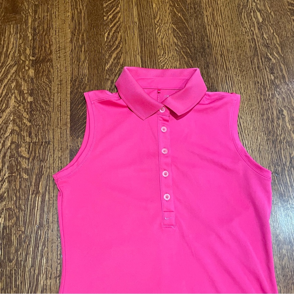 Nike Women's Golf Dri-Fit Victory Sleeveless Polo - Picture 6 of 6